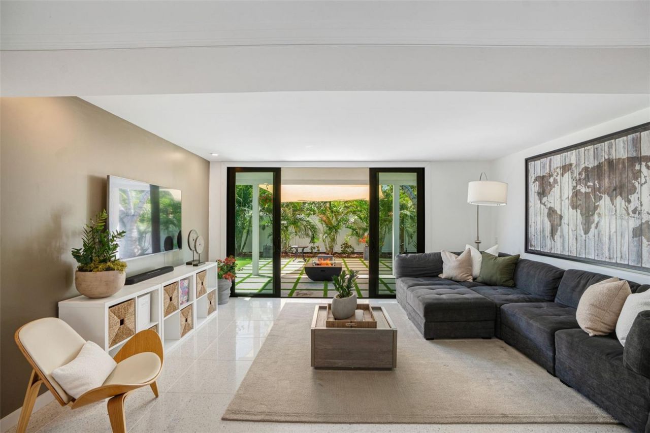 2482 Wisteria Street, Sarasota, FL 34239 Photo