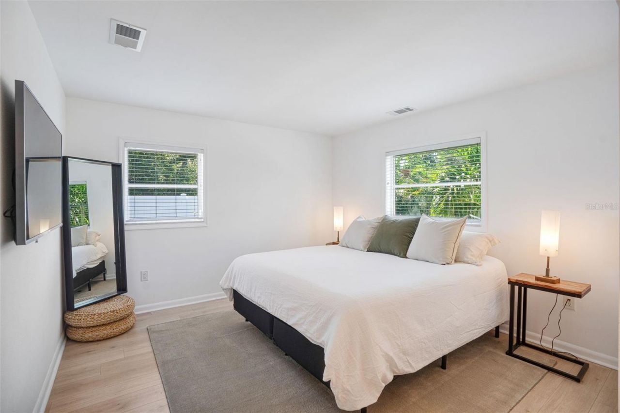 2482 Wisteria Street, Sarasota, FL 34239 Photo