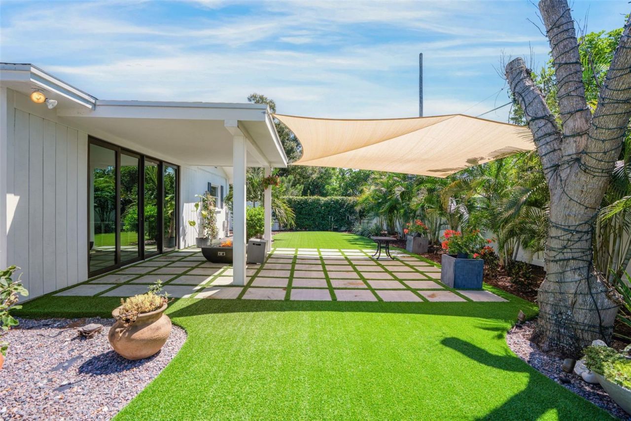 2482 Wisteria Street, Sarasota, FL 34239 Photo