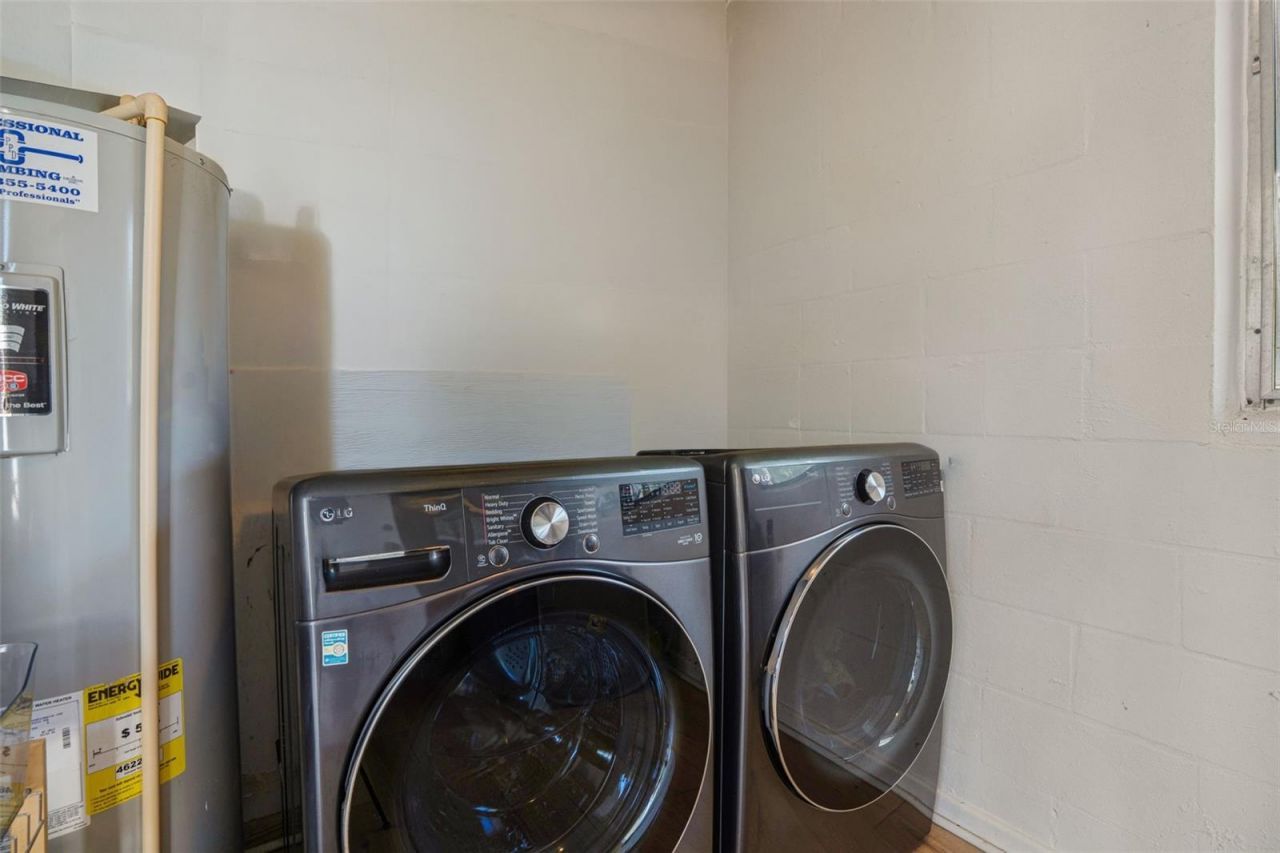 2482 Wisteria Street, Sarasota, FL 34239 Photo
