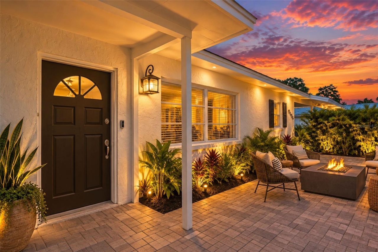 2482 Wisteria Street, Sarasota, FL 34239 Photo