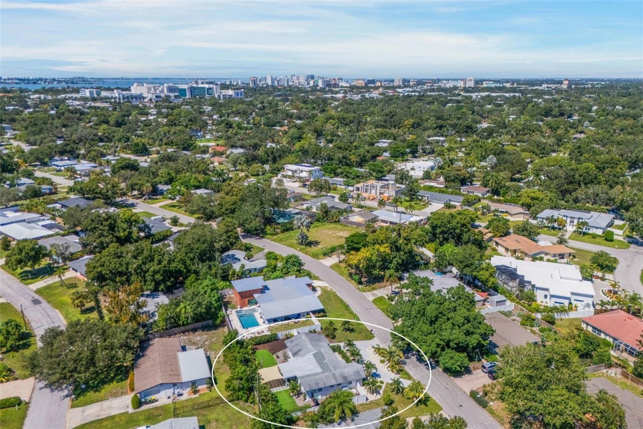 2482 Wisteria Street, Sarasota, FL 34239 Photo
