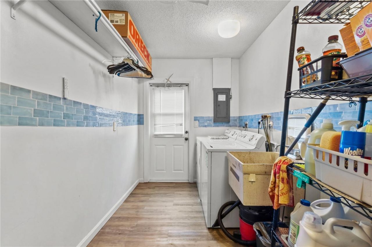 3614 Pembrook Drive, Sarasota, FL 34239 Photo