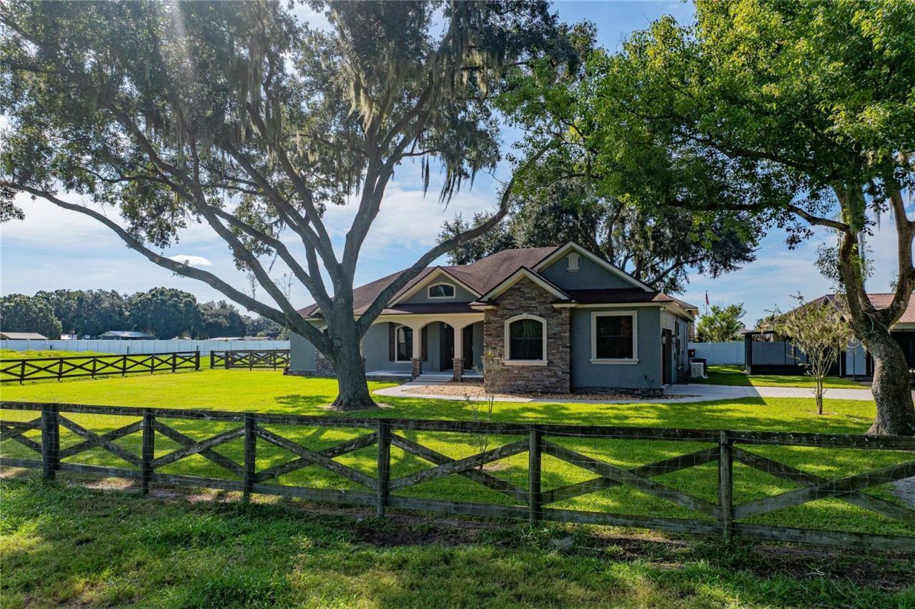 3910 Knights Station Road , Lakeland, FL 33810 Photo