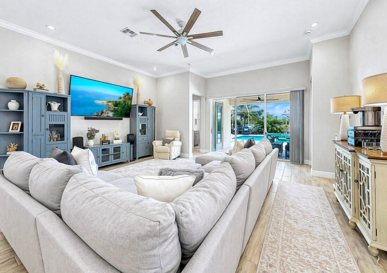 954 Signet Drive, Apollo Beach, FL 33572 Photo