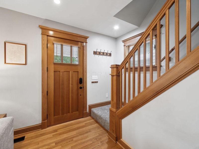 393 E Jenkins Avenue, Columbus, OH 43207 Photo 6