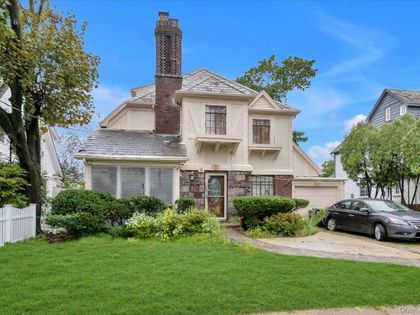 1509 Hewlett Avenue Hewlett, NY 11557