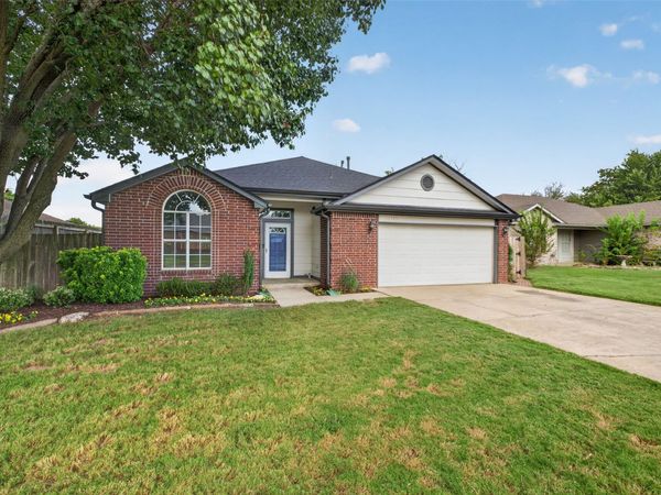 11912 S Gum Avenue , Jenks, OK 74037