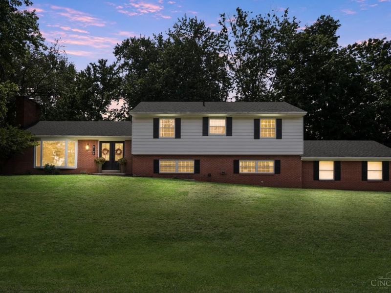 8148 Lake Shore Drive, West Chester, OH 45069 Photo 2