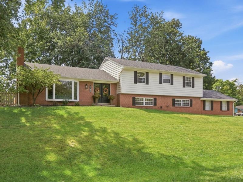 8148 Lake Shore Drive, West Chester, OH 45069 Photo 3