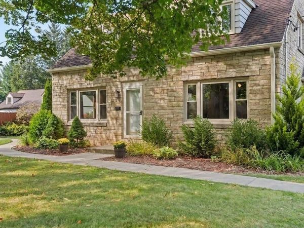 12312 W McShane Rd, Franklin, WI 53132