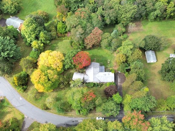16 Ward Lane, Sherborn, MA 01770