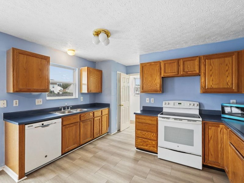 9172 Ruston Lane, Reynoldsburg, OH 43068 Photo 7