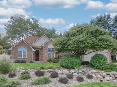 4717 Scots Way, Webster Township, Mi 48130