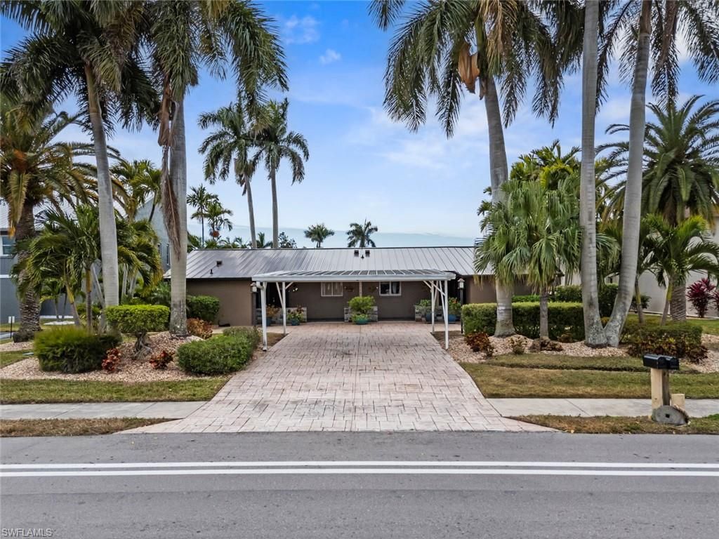 1754 Beach Pkwy, Cape Coral, FL 33904 Photo