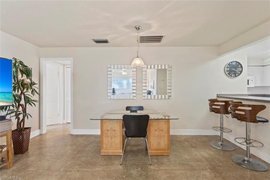 1754 Beach Pkwy, Cape Coral, FL 33904 Photo