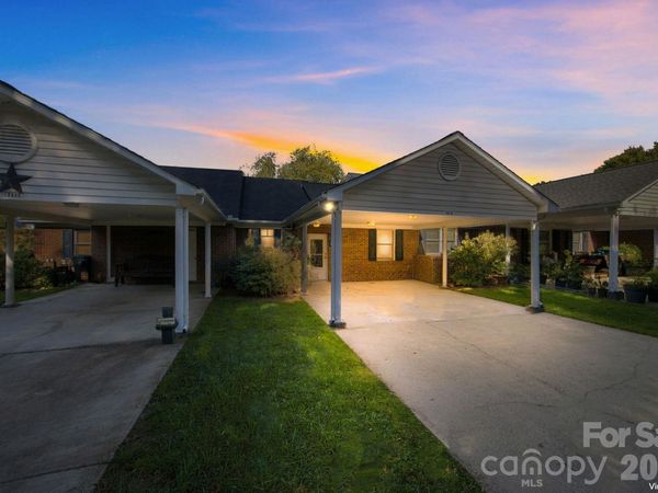 19838 Oak Leaf Circle , Cornelius, NC 28031
