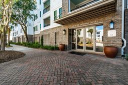 200 River Landing Drive photo 4