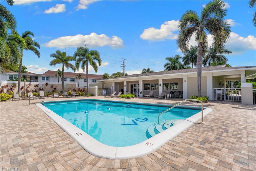 506 Broad Ave S, Unit 506, Naples, FL 34102 Photo
