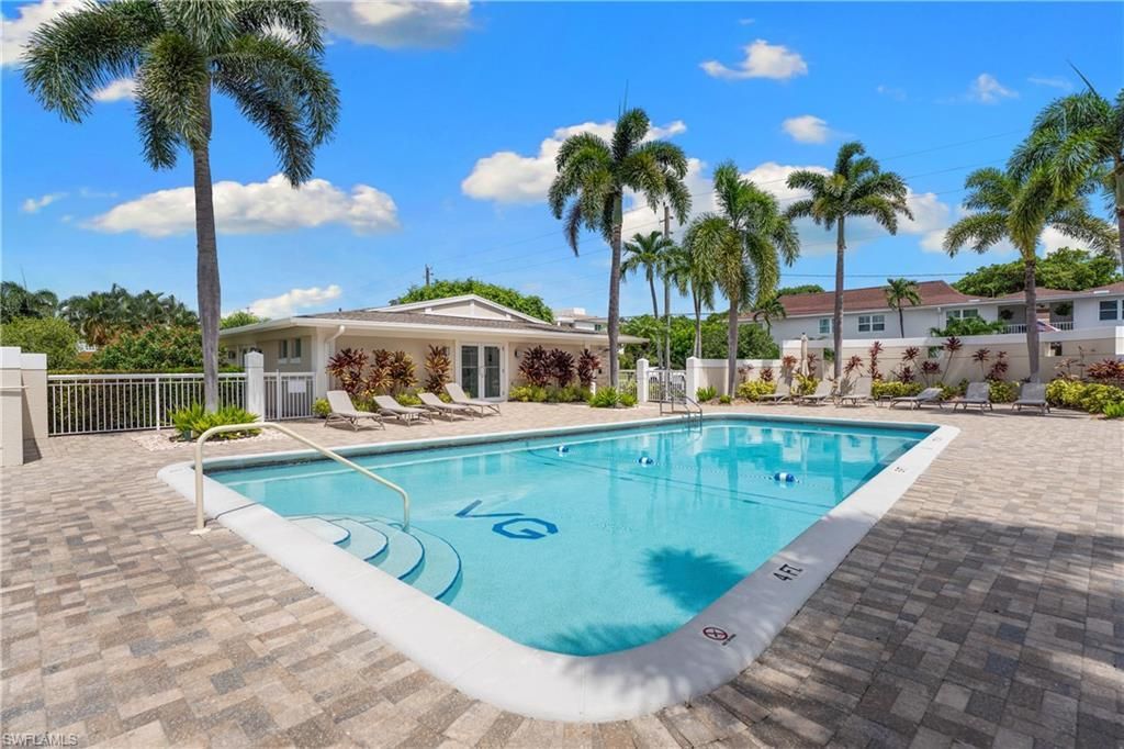 506 Broad Ave S, Unit 506, Naples, FL 34102 Photo