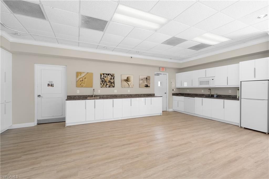 506 Broad Ave S, Unit 506, Naples, FL 34102 Photo