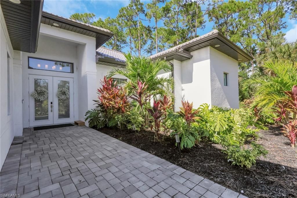 491 9th St Sw, Naples, FL 34117 Photo