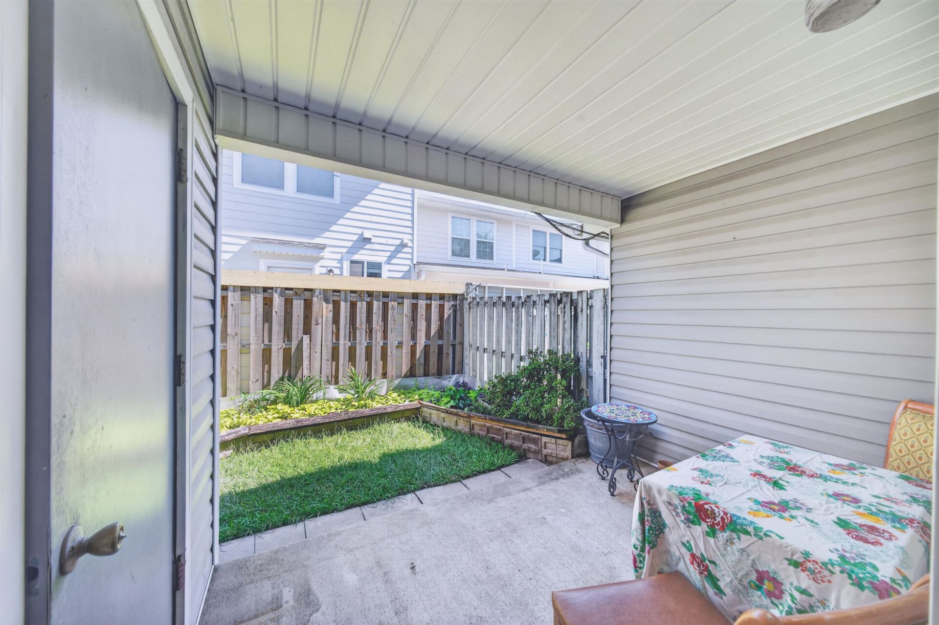 6310 Wedgewood St. Photo 23