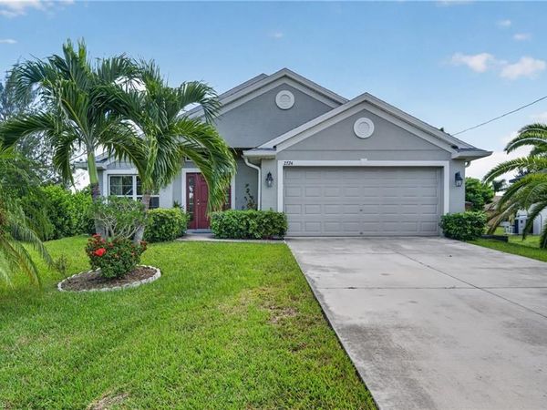2724 Miracle PKWY , CAPE CORAL, FL 33914