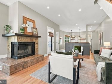 750 CATHARINE, PHILADELPHIA, PA 19147