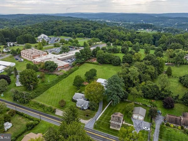 4464 NEW HOLLAND ROAD , MOHNTON, PA 19540