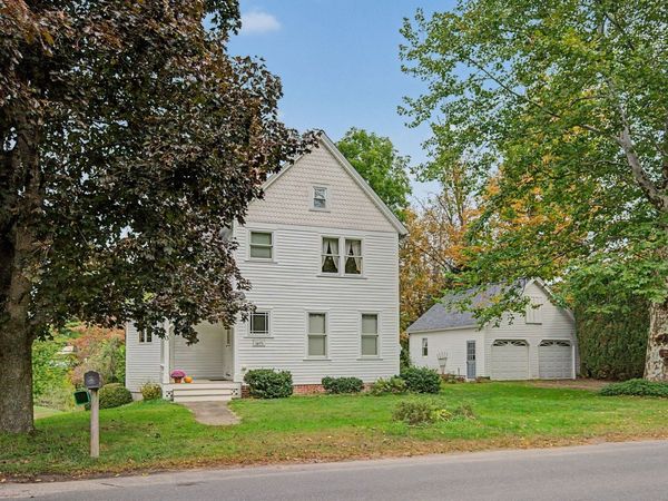 13 East St, Southampton, MA 01073
