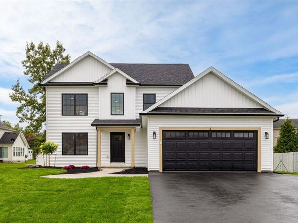 4 Roman Circle , Brockport, NY 14420