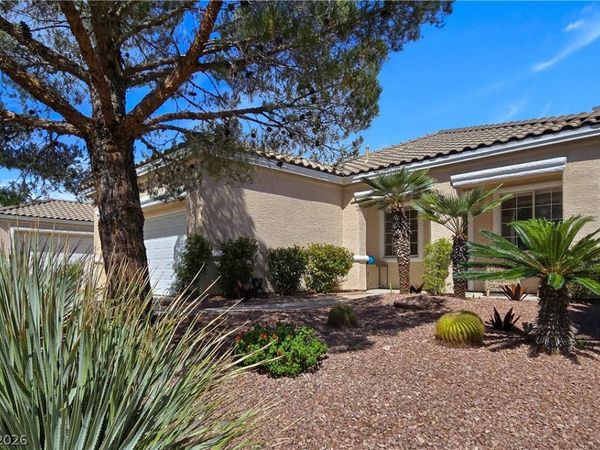10104 Pinnacle View Place , Las Vegas, NV 89134