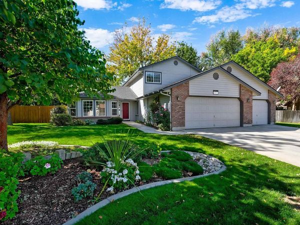 6071 N Drake Way, Garden City, ID 83714