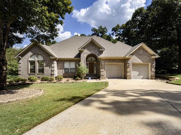 9 WOOD THRUSH Point, Little Rock, AR 72211