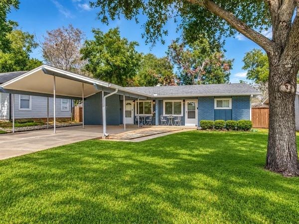 403 E Franklin Street, Grapevine, TX 76051