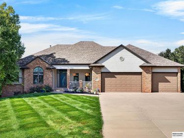 11078 Lake Ridge Drive, Omaha, NE 68136