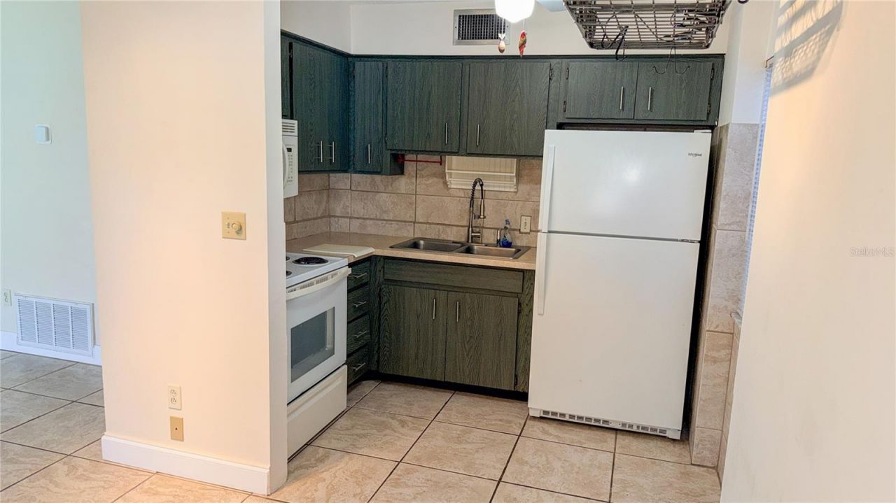 2920 Clark Road, Unit 101, Sarasota, FL 34231 Photo