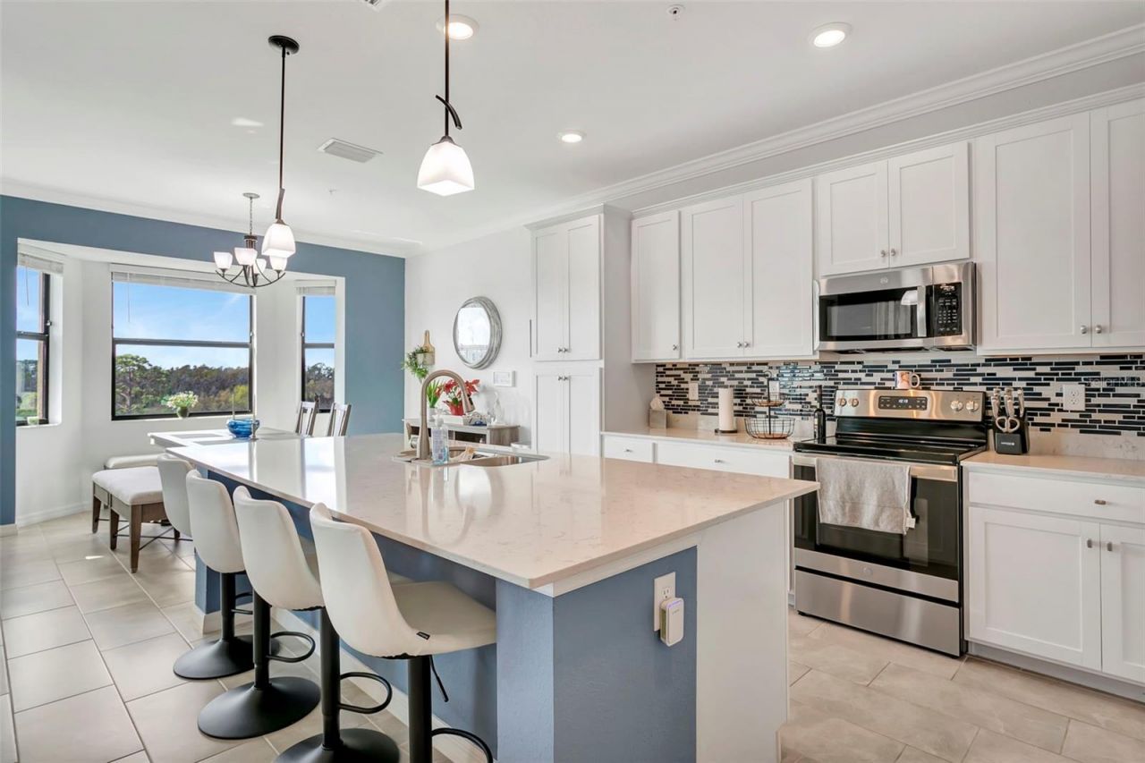 18028 Gawthrop Drive , Unit 402, Bradenton, FL 34211 Photo