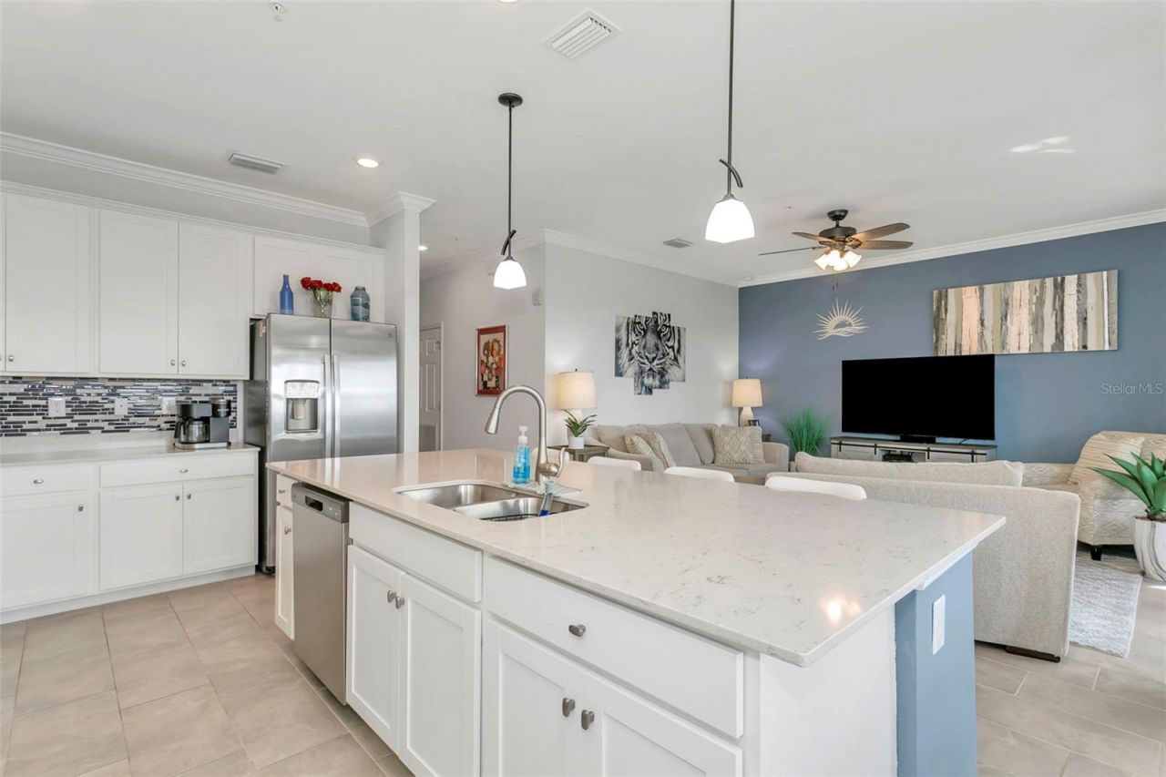 18028 Gawthrop Drive , Unit 402, Bradenton, FL 34211 Photo