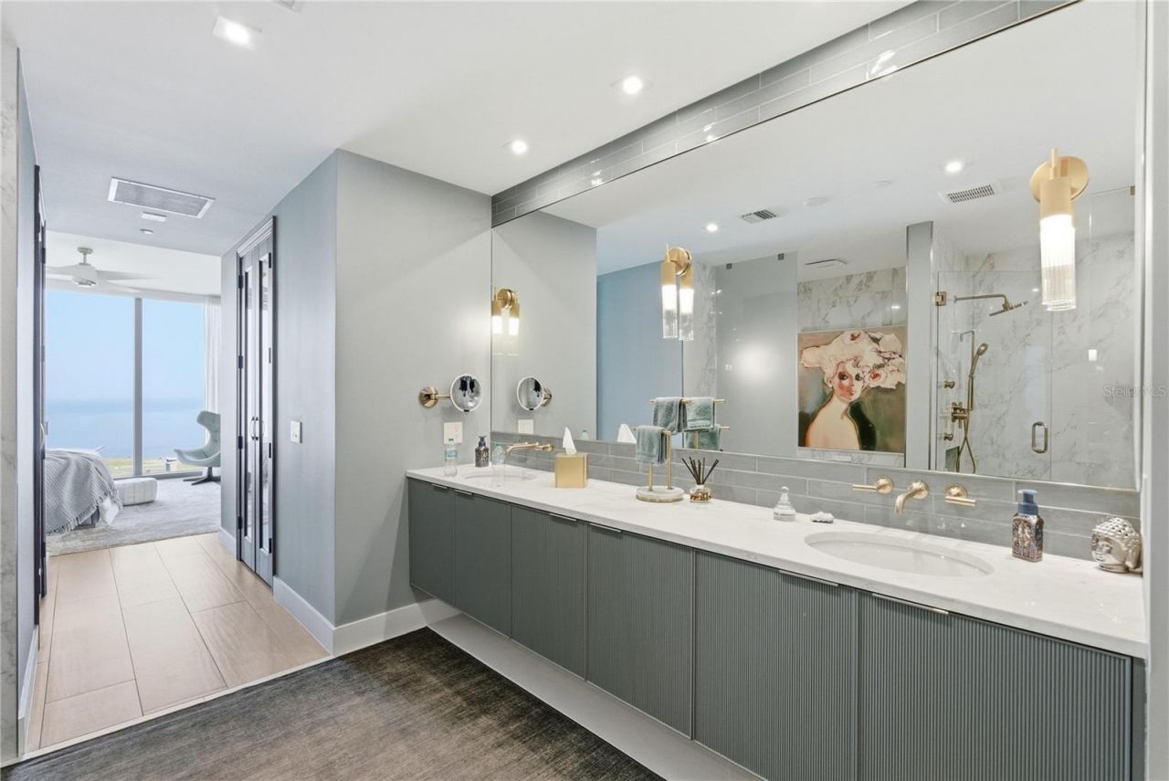 301 1st Street S, Unit 3101, Saint Petersburg, FL 33701 Photo
