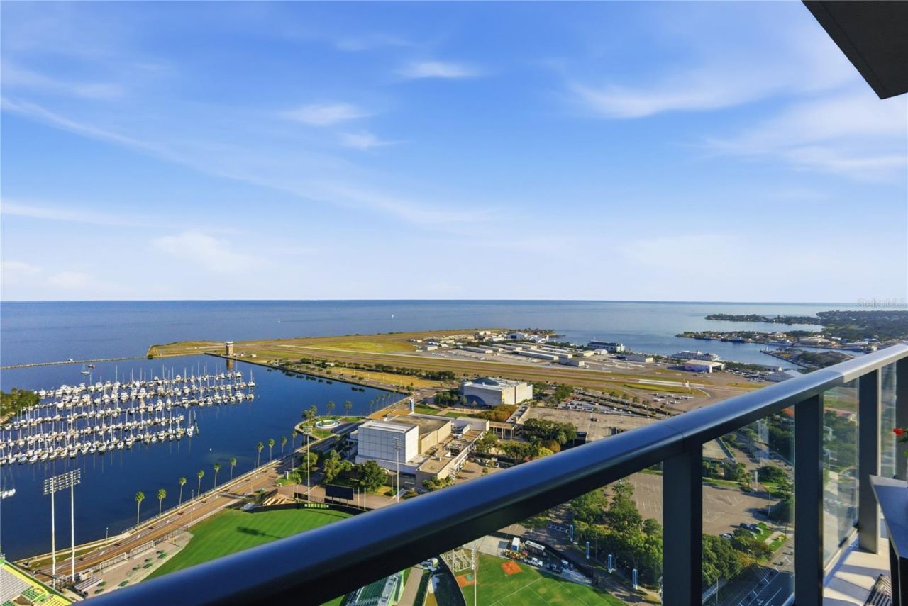 301 1st Street S, Unit 3101, Saint Petersburg, FL 33701 Photo