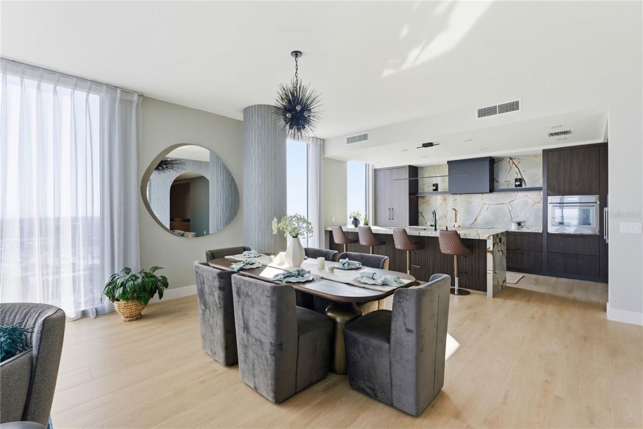 301 1st Street S, Unit 3101, Saint Petersburg, FL 33701 Photo