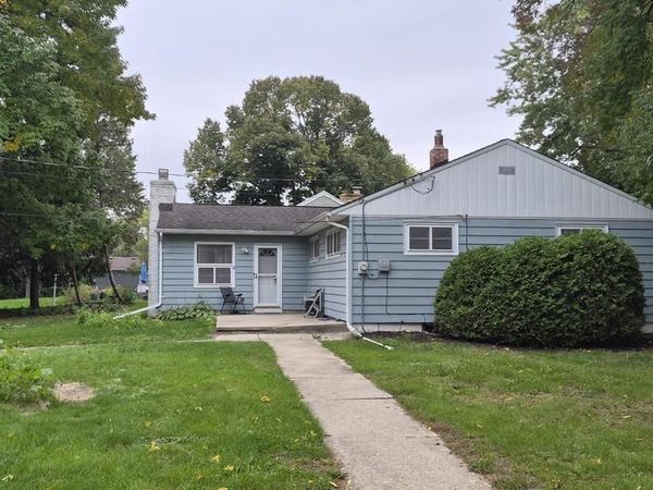 4574 N 107th STREET, Wauwatosa, WI 53225