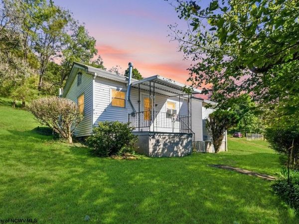 251 Pearl Felton Lane, Grafton, WV 26354