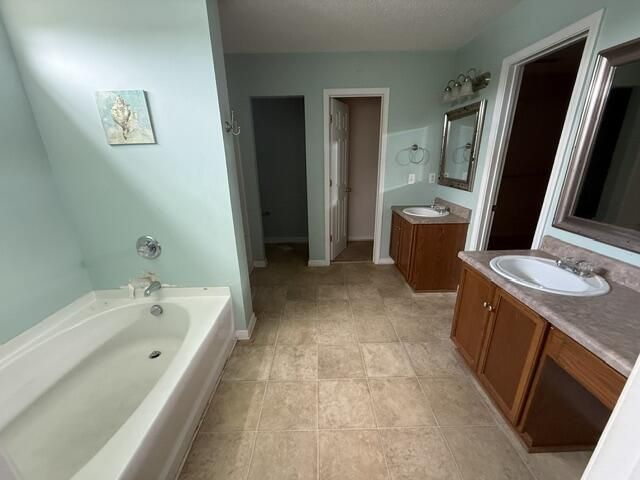 136 Shawnmoor Lane Photo 20