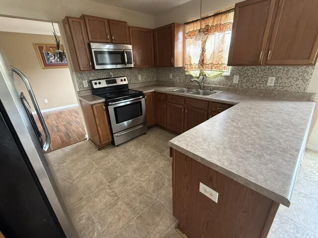 136 Shawnmoor Lane Photo 23