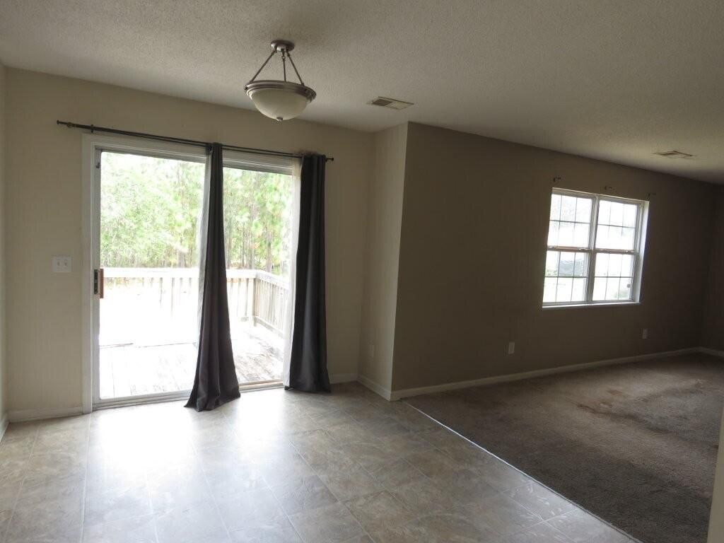 136 Shawnmoor Lane Photo 5