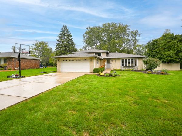 9S125 Florence Avenue , Downers Grove, IL 60516