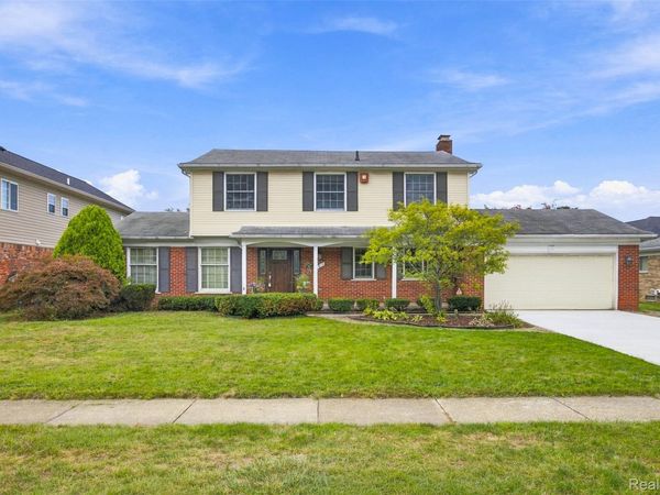 1615 N Evangeline Street , Dearborn Heights, Mi 48127